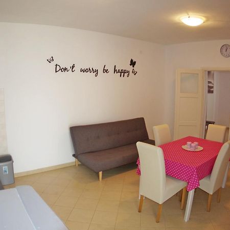 Holiday Apartments In House Sanja Rakalj Chambre photo